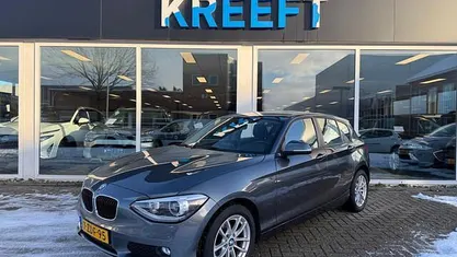 Grijs (metallic) Gebruikt 2014 BMW 116 Executive Hatchback | € 9.950 (Eerlijke prijs)
