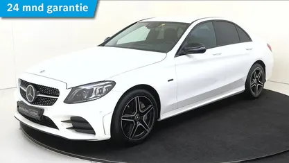 Wit Gebruikt 2020 Mercedes C300e Night Sedan | € 32.945 (Eerlijke prijs)