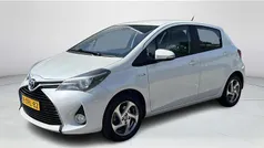 Wit Gebruikt 2014 Toyota Yaris Hybrid Hatchback | € 12.950 (Eerlijke prijs)