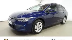 Blauw Gebruikt 2022 VW Golf VIII Life Sedan | € 28.226 (Eerlijke prijs)