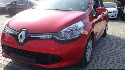 Rood Occasion 2014 Renault Clio GrandTour Stationwagen | € 6.100 (Eerlijke prijs)
