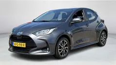 Grijs Gebruikt 2023 Toyota Yaris Hybrid Hatchback | € 23.250 (Eerlijke prijs)