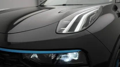 Zwart Gebruikt 2023 Lynk & Co 01 SUV | € 28.425 (Eerlijke prijs)