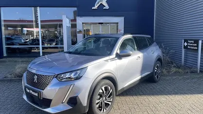 Occasion Peugeot e-2008 Allure 11 kW (15 PK) 2023 Grijs SUV