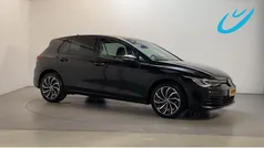 Zwart Gebruikt 2021 VW Golf VIII Style Hatchback | € 19.900 (Super prijs)