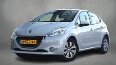 Wit Gebruikt 2014 Peugeot 208 Envy Hatchback | € 6.450 (Eerlijke prijs)