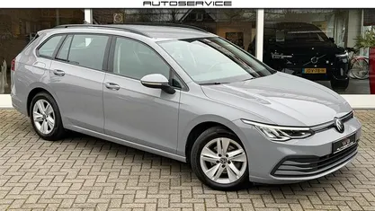 Grijs Gebruikt 2021 VW Golf VIII Business Stationwagen | € 19.499 (Eerlijke prijs)