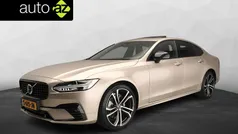 Grijs Occasion 2023 Volvo S90 Ultimate Sedan | € 37.900 (Eerlijke prijs)
