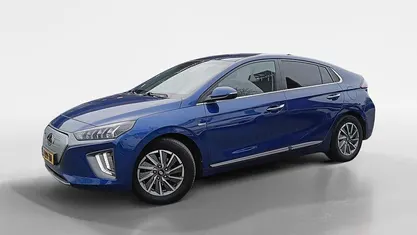 Intense blue pearl (yp5) Occasion 2020 Hyundai Ioniq Comfort Hatchback | € 13.940 (Super prijs)