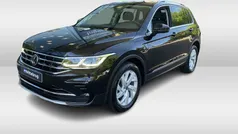 Zwart Gebruikt 2022 VW Tiguan Elegance SUV | € 33.950 (Eerlijke prijs)