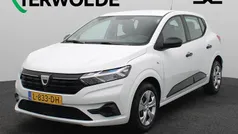 Wit Gebruikt 2021 Dacia Sandero Essentiel Hatchback | € 12.340 (Goede deal)