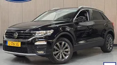 Zwart Gebruikt 2021 VW T-Roc Business SUV | € 21.900 (Eerlijke prijs)