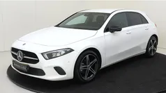 Wit Gebruikt 2019 Mercedes A180 Luxury Hatchback | € 25.495 (Eerlijke prijs)