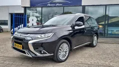 Gebruikt 2019 Mitsubishi Outlander Instyle SUV | € 18.995 (Eerlijke prijs)