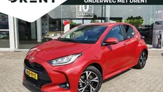 Rood Gebruikt 2024 Toyota Yaris Style Hatchback | € 25.995 (Eerlijke prijs)
