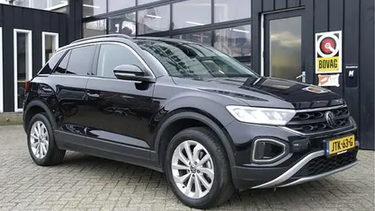 Occasion 2024 VW T-Roc Business SUV | € 29.899 (Goede deal)