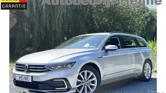 Zilver, metallic lak Gebruikt 2020 VW Passat Business Stationwagen | € 24.445 (Eerlijke prijs)