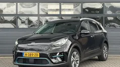 Zwart Gebruikt 2020 Kia e-Niro 3 SUV | € 21.999 (Super prijs)