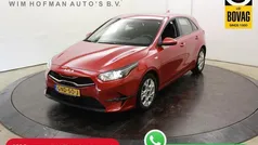 Rood Gebruikt 2023 Kia Ceed Comfort Hatchback | € 18.890 (Eerlijke prijs)