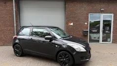 Zwart Gebruikt 2013 Suzuki Swift Hatchback | € 4.499 (Eerlijke prijs)