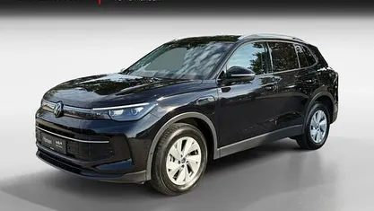 Zwart Occasion 2024 VW Tiguan Edition SUV | € 42.945 (Super prijs)