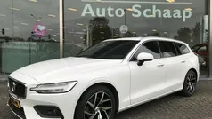 Gebruikt 2020 Volvo V60 Momentum Stationwagen | € 26.900 (Eerlijke prijs)