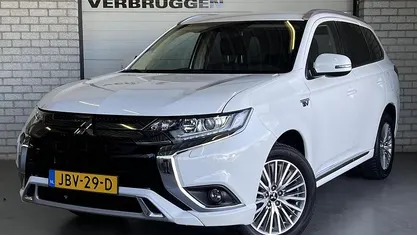 Occasion Mitsubishi Outlander P-HEV 135 PK (99 kW) 2020 Wit SUV