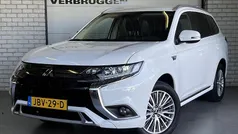 Gebruikt 2020 Mitsubishi Outlander P-HEV SUV | € 25.950 (Eerlijke prijs)