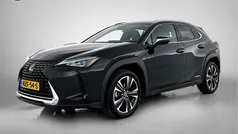 Zwart Gebruikt 2022 Lexus UX 250h Business Edition SUV | € 33.950 (Eerlijke prijs)