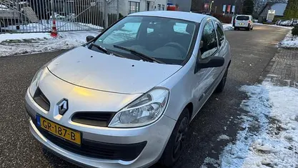 Occasion 2006 Renault Clio II Authentique Hatchback | € 799 (Goede deal)
