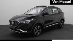 Zwart Gebruikt 2020 MG ZS Luxury Sedan | € 14.740 (Eerlijke prijs)