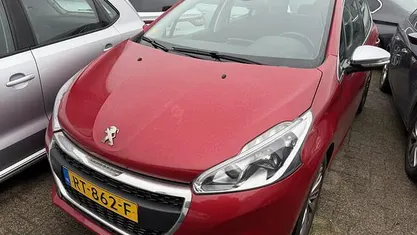 Occasion 2018 Peugeot 208 Allure Hatchback | € 5.999 (Super prijs)