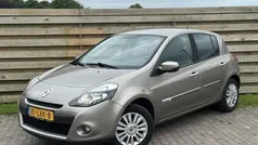 Beige Gebruikt 2010 Renault Clio II Business Hatchback | € 3.495 (Eerlijke prijs)