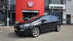 Zwart Gebruikt 2016 Fiat Punto Lounge Hatchback | € 7.945 (Eerlijke prijs)