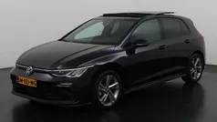 Gebruikt 2022 VW Golf VIII R-line Hatchback | € 30.945 (Eerlijke prijs)