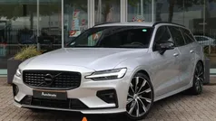 Grijs Gebruikt 2021 Volvo V60 R-Design Stationwagen | € 27.700 (Eerlijke prijs)