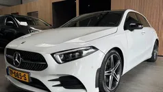 Wit, metallic lak Gebruikt 2018 Mercedes A200 AMG Hatchback | € 17.490 (Eerlijke prijs)