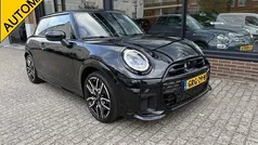 Gebruikt 2024 Mini John Cooper Works Hatchback | € 34.895 (Eerlijke prijs)