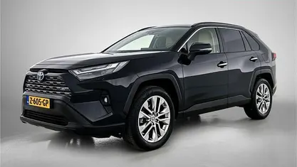 Zwart metallic Occasion 2022 Toyota RAV4 Executive SUV | € 39.945 (Eerlijke prijs)