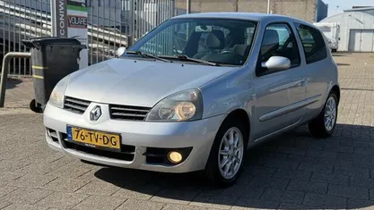 Occasion Renault Clio II Campus 75 PK (55 kW) 2007 Grijs Hatchback