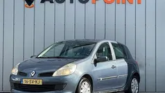 Blauw Gebruikt 2006 Renault Clio R.S. Hatchback | € 2.298 (Eerlijke prijs)