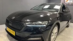 Zwart Gebruikt 2022 Skoda Octavia Business Line Stationwagen | € 14.999 (Goede deal)