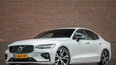 Gebruikt 2021 Volvo S60 R-Design Sedan | € 28.950 (Super prijs)
