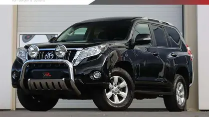 Zwart Gebruikt 2015 Toyota Land Cruiser SUV | € 27.940 (Eerlijke prijs)