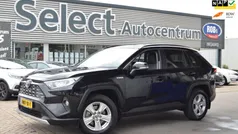 Zwart, metallic lak Gebruikt 2020 Toyota RAV4 Hybrid Style SUV | € 30.750 (Goede deal)