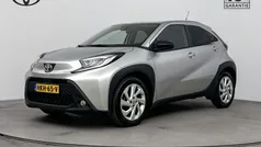 Grijs Gebruikt 2024 Toyota Aygo Pulse Hatchback | € 19.445 (Eerlijke prijs)