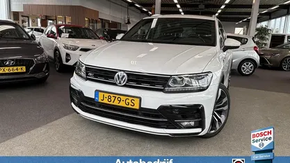 Gebruikt 2020 VW Tiguan Highline SUV | € 30.200 (Eerlijke prijs)