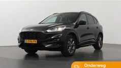 Zwart Gebruikt 2023 Ford Kuga ST-Line SUV | € 27.330 (Goede deal)