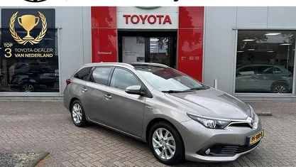 Occasion 2016 Toyota Auris Hybrid Stationwagen | € 14.999 (Eerlijke prijs)