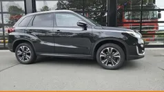 Zwart Gebruikt 2024 Suzuki Vitara Style SUV | € 26.900 (Eerlijke prijs)